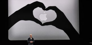 Apple blocks Google iOS apps