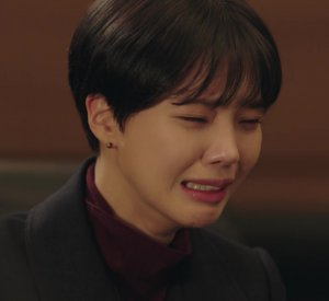 Yoo-Ji-Yeon